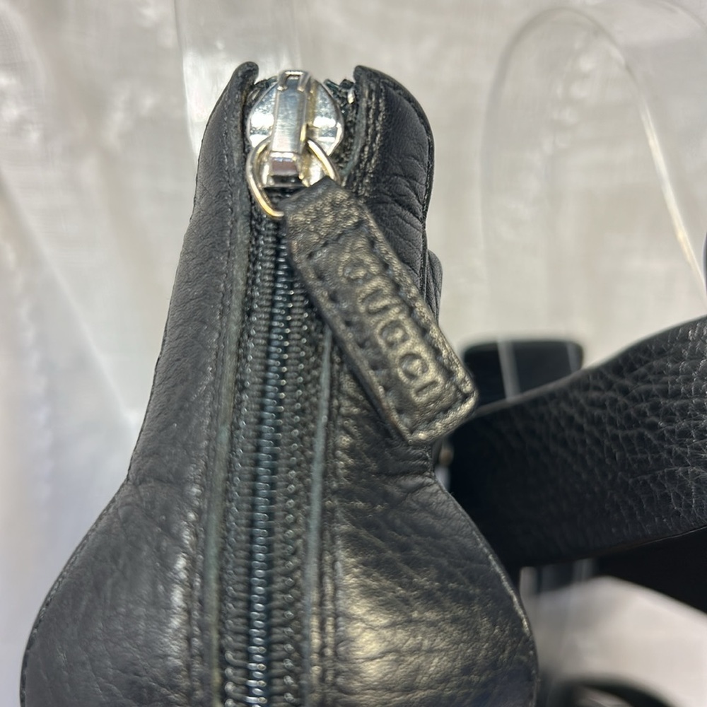 Gucci Elegant Black Stiletto Sandals with buckle - Picture 8 of 16